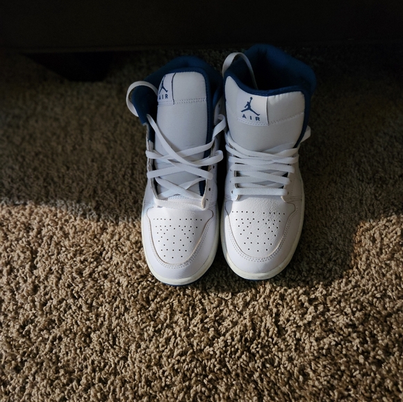 Nike Air Jordan 1 Size 9 Mid SE White/Sail/Industrial Blue FN5215 141 Men New - Picture 2 of 11